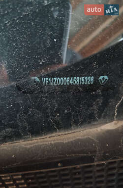 Минивэн Renault Scenic 2011 в 