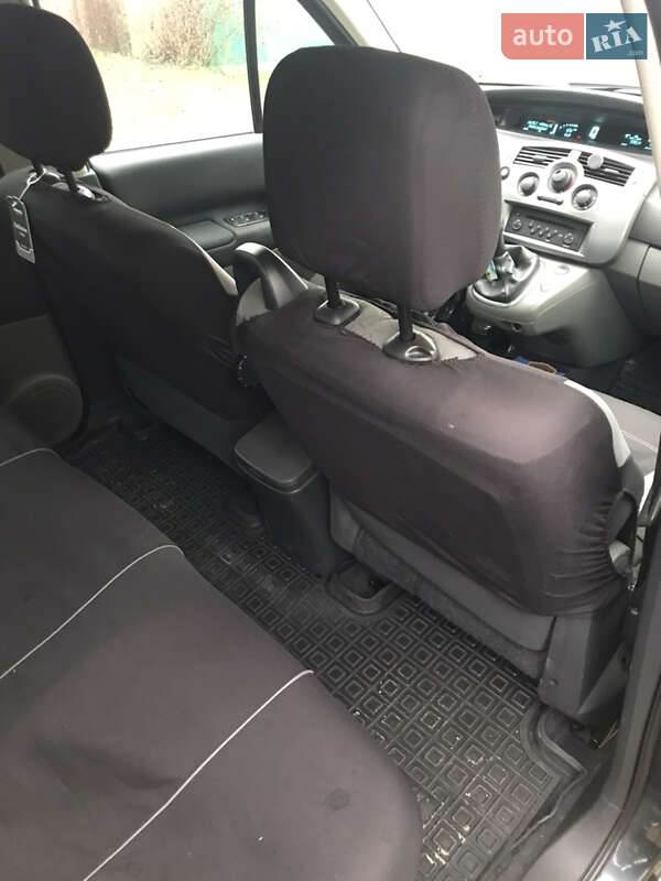 Мінівен Renault Scenic 2008 в Вараші