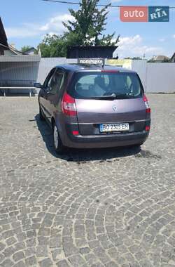 Минивэн Renault Scenic 2005 в 