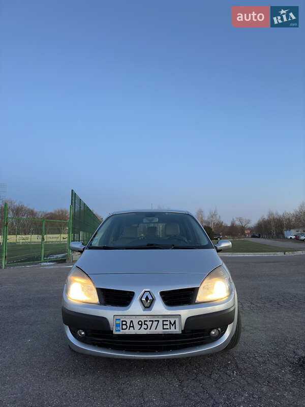 Минивэн Renault Scenic 2006 в 