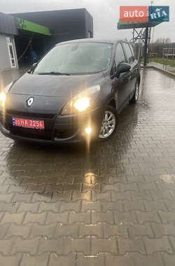 Минивэн Renault Scenic 2010 в Луцке