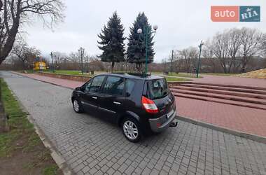 Минивэн Renault Scenic 2005 в Могилев-Подольске