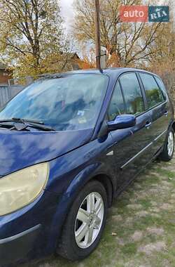 Минивэн Renault Scenic 2005 в 