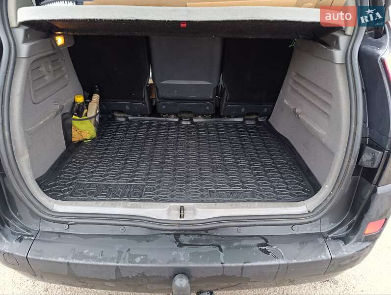 Минивэн Renault Scenic 2005 в Киеве