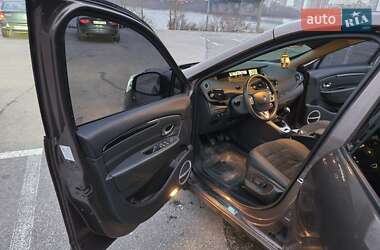 Минивэн Renault Scenic 2012 в 