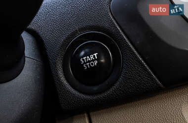 Минивэн Renault Scenic 2011 в 