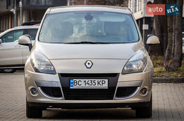 Минивэн Renault Scenic 2011 в 