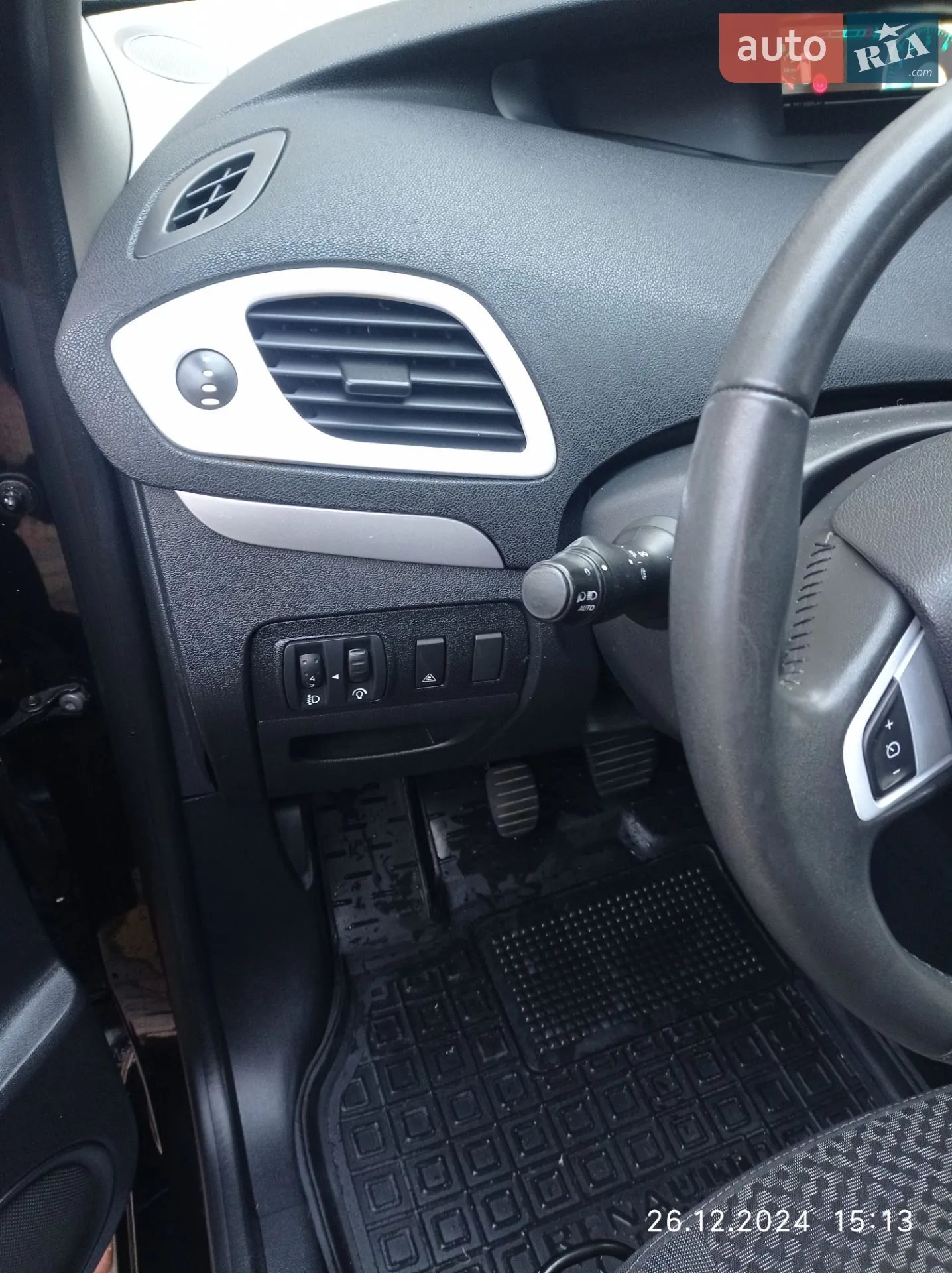 2011 Renault Scenic - мініатюра 17