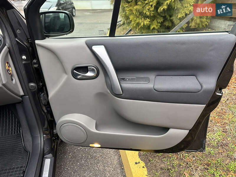 Минивэн Renault Scenic 2007 в Киеве