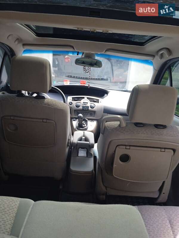 Минивэн Renault Scenic 2006 в Калуше