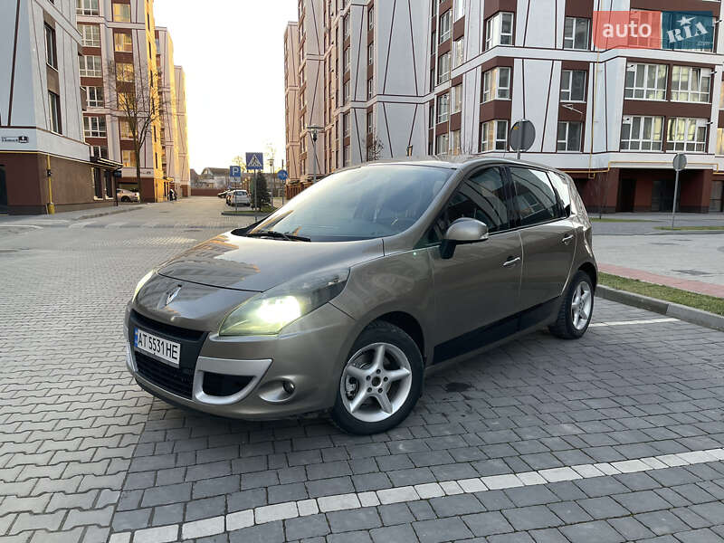 Мінівен Renault Scenic 2009 в Івано-Франківську