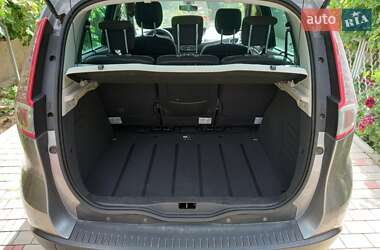 Минивэн Renault Scenic 2009 в 