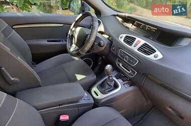 Минивэн Renault Scenic 2009 в 