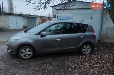 Минивэн Renault Scenic 2009 в 