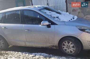 Минивэн Renault Scenic 2010 в 