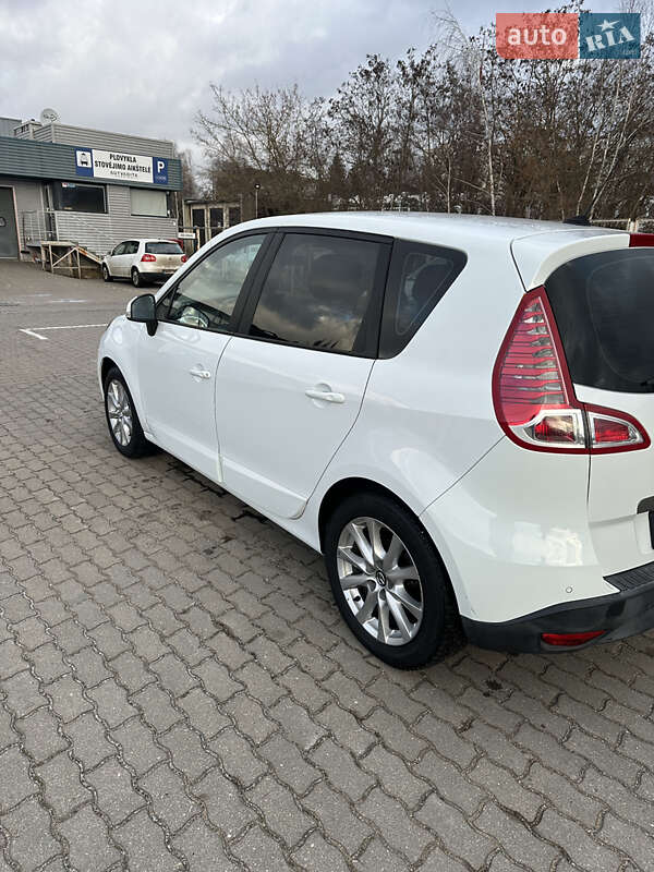 Мінівен Renault Scenic 2011 в Бучі