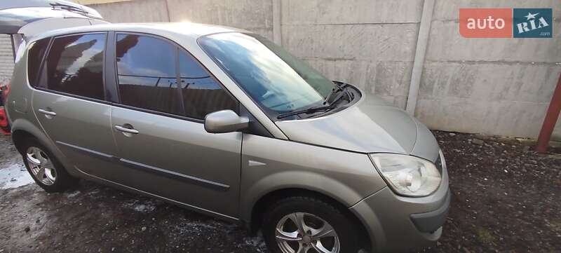 Минивэн Renault Scenic 2006 в Дергачах
