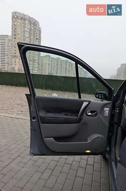 Минивэн Renault Scenic 2006 в Киеве