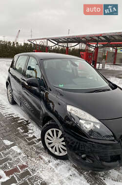 Мінівен Renault Scenic 2010 в Луцьку