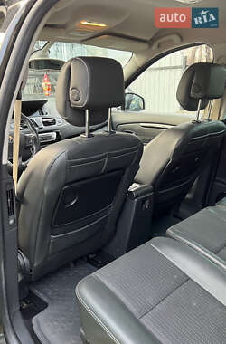 Минивэн Renault Scenic 2013 в 