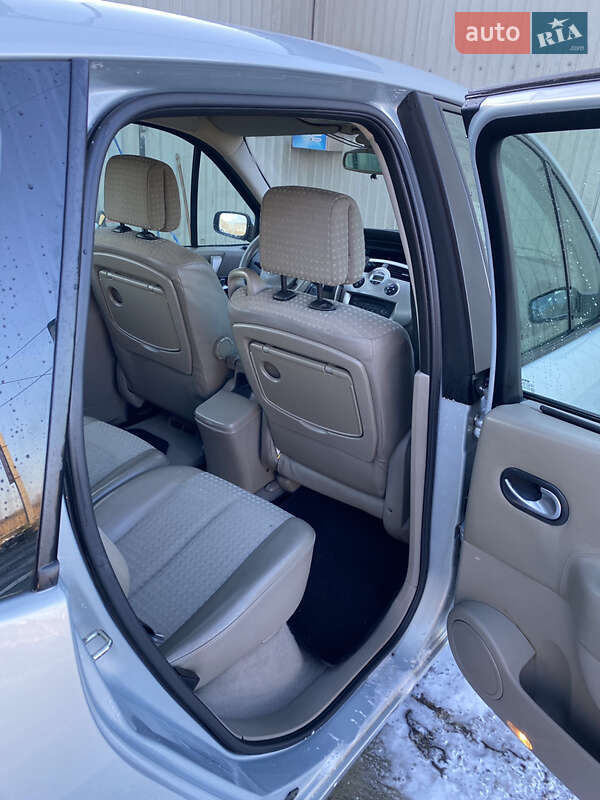 Минивэн Renault Scenic 2004 в Жидачове