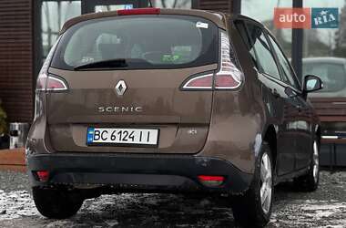 Минивэн Renault Scenic 2013 в 