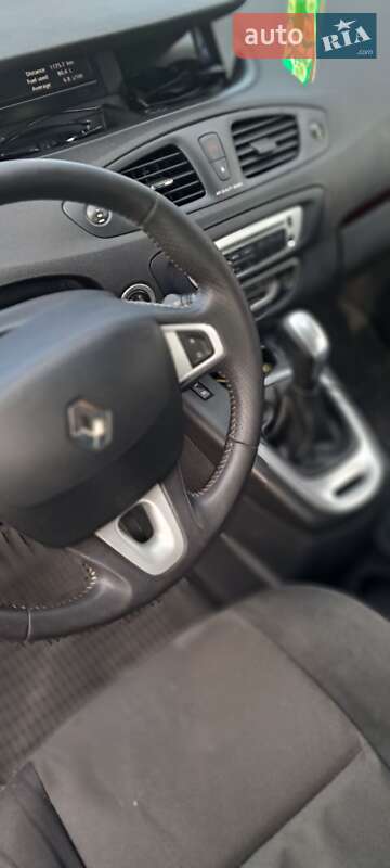 Минивэн Renault Scenic 2012 в Измаиле