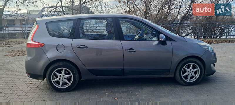 Минивэн Renault Scenic 2012 в Измаиле