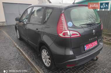 Мінівен Renault Scenic 2010 в Рівному