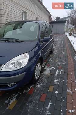Минивэн Renault Scenic 2009 в 