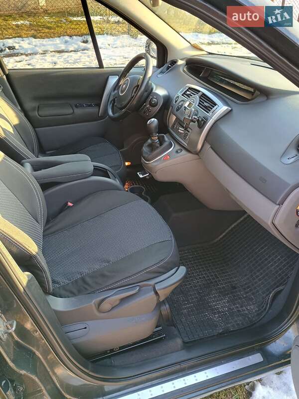 Минивэн Renault Scenic 2007 в Городке