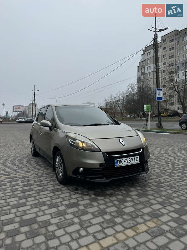 Мінівен Renault Scenic 2012 в Хмельницькому