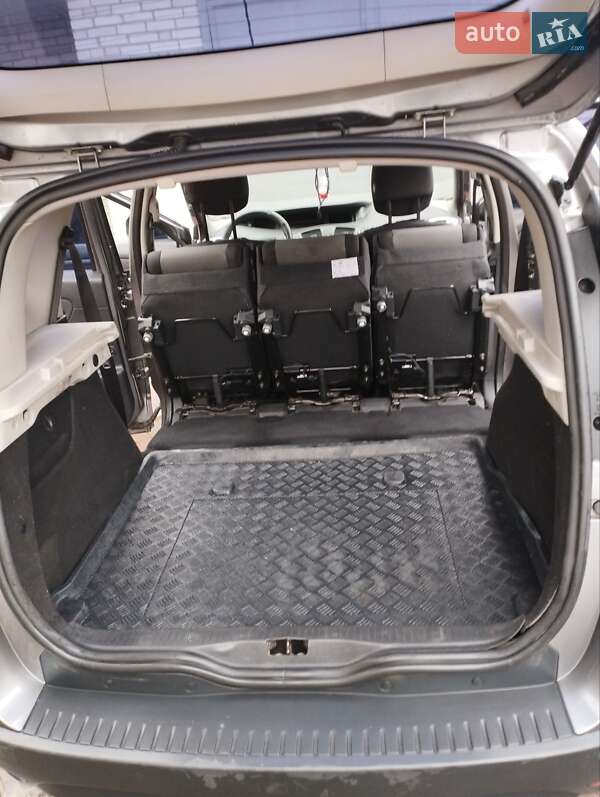Минивэн Renault Scenic 2013 в Василькове