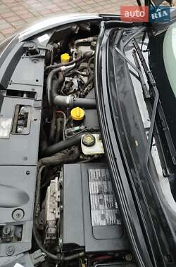 Минивэн Renault Scenic 2013 в 