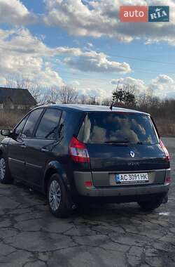 Минивэн Renault Scenic 2004 в Владимире