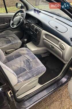 Минивэн Renault Scenic 2000 в 