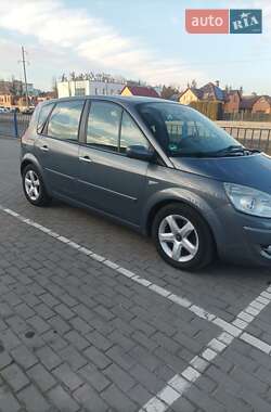 Минивэн Renault Scenic 2006 в 
