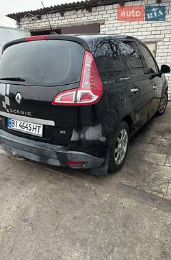 Минивэн Renault Scenic 2010 в 