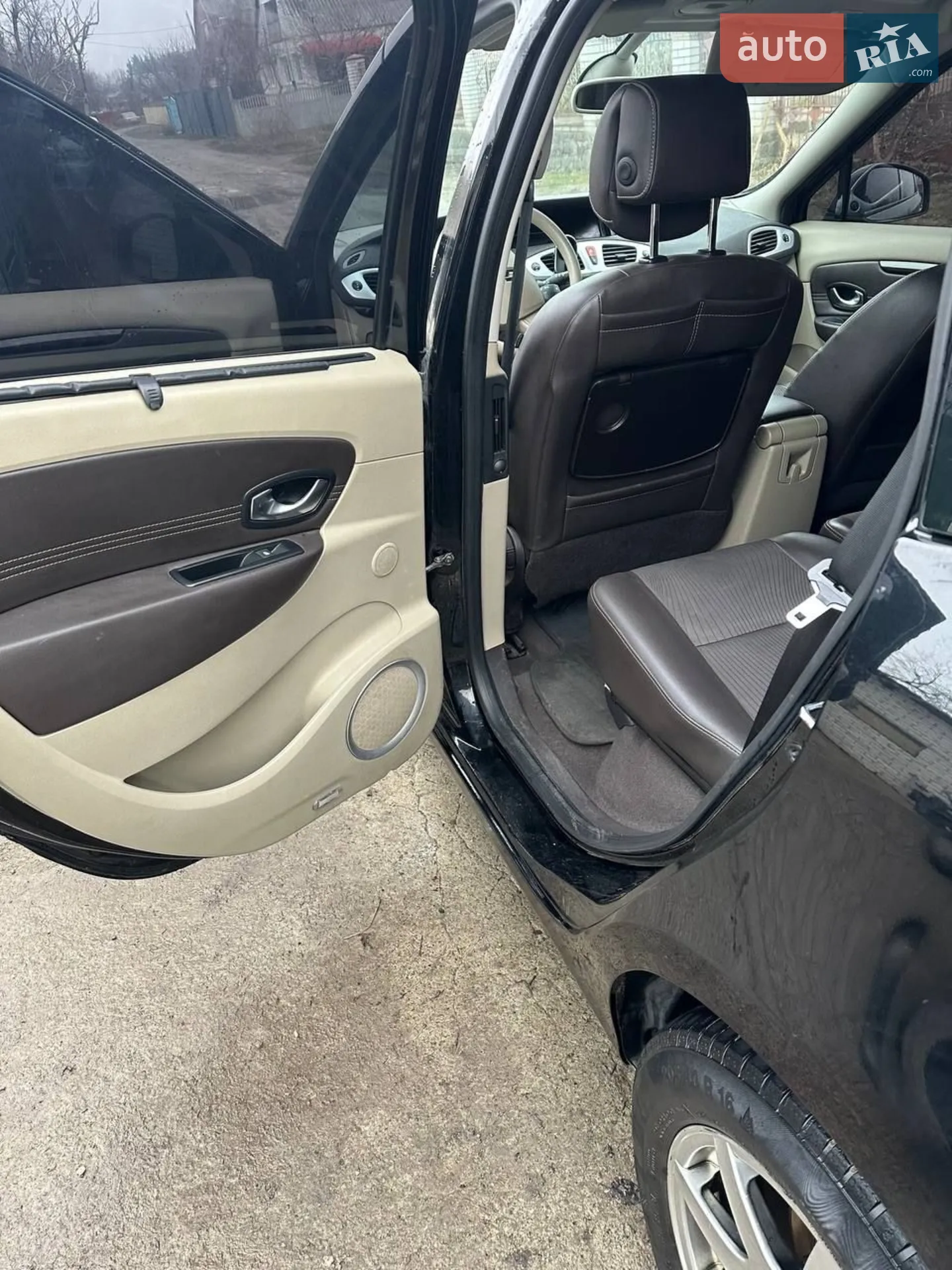 2010 Renault Scenic - мініатюра 13