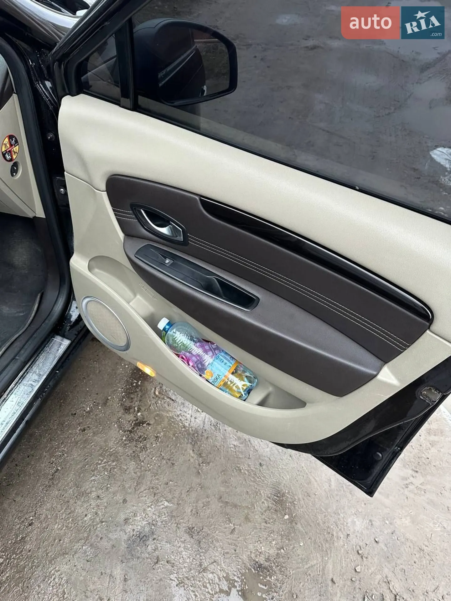 2010 Renault Scenic - мініатюра 17