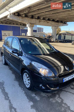 Мінівен Renault Scenic 2010 в Луцьку