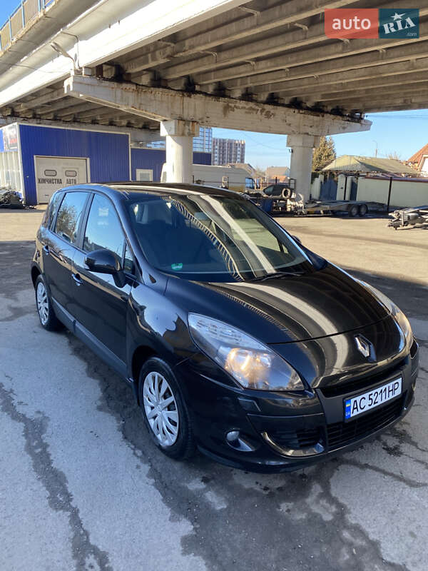 Мінівен Renault Scenic 2010 в 