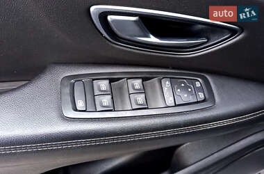 Минивэн Renault Scenic 2019 в 