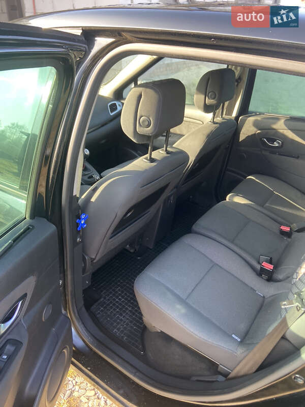 Минивэн Renault Scenic 2010 в Жовкве