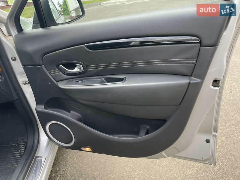 Минивэн Renault Scenic 2011 в Харькове