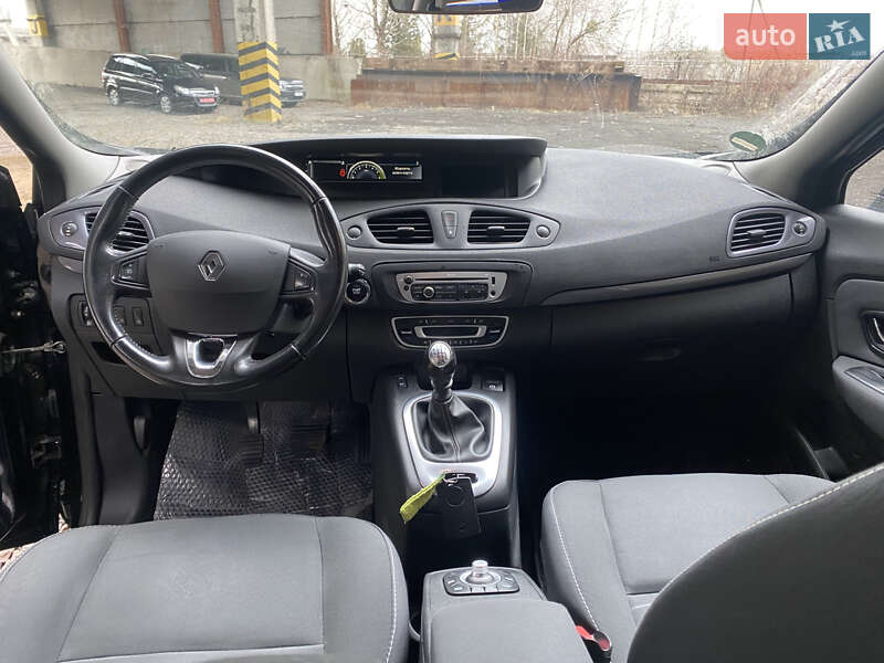Минивэн Renault Scenic 2016 в Луцке