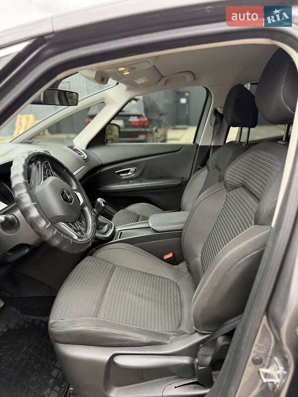 Мінівен Renault Scenic 2017 в Івано-Франківську