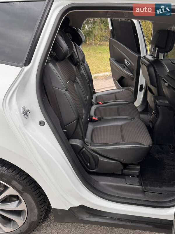 Минивэн Renault Scenic 2017 в Киеве