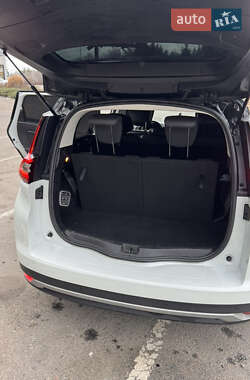 Минивэн Renault Scenic 2017 в 