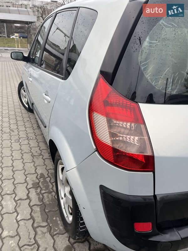 Минивэн Renault Scenic 2003 в Добромиле